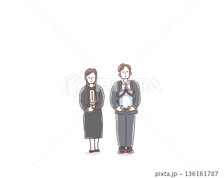 葬儀、別れのイラスト（家族葬、遺影、位牌） 136161787