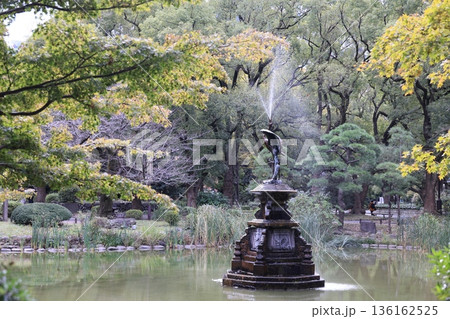 日比谷公園の鶴の噴水 136162525