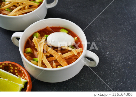 ソパ・デ・トルティージャ（ソパ・アステカ）（メキシコ料理） 136164306