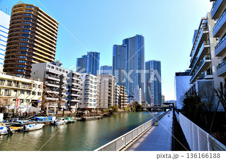 浜前橋/新月島川付近より新島橋、晴海方面を望む(東京都中央区)【2026.2】 浜前橋/新月島川付近より新島橋、晴海方面を望む(東京都中央区)【2026.2】 136166188