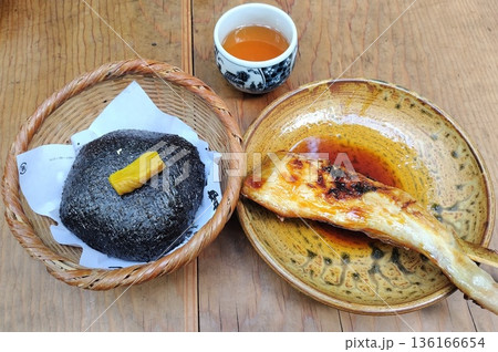山賊焼きと山賊むすび 136166654