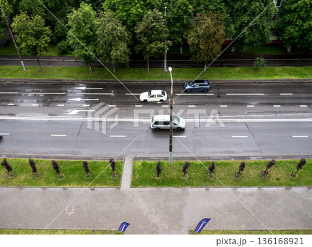 The Architecture road backgrounds and cars. Rain.View from above. 136168921