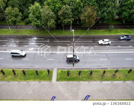 The Architecture road backgrounds and cars. Rain.View from above. 136168922