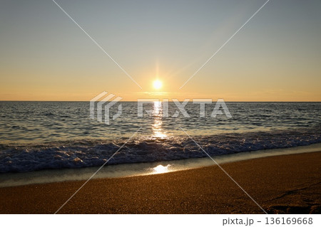 Sunset ocean horizon. High quality photo 136169668