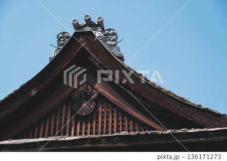 [三井寺]歴史深いお寺の境内の風景 136171273
