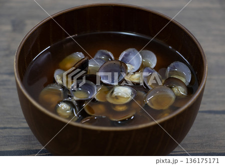 しじみの味噌汁 136175171