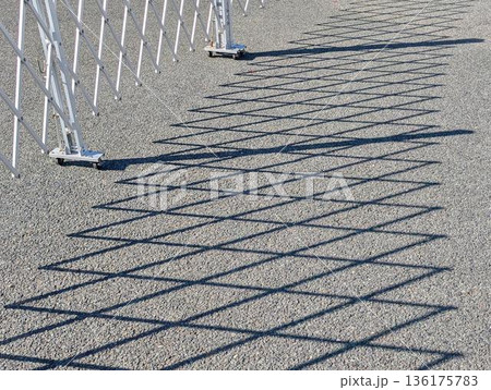 アルミゲートとその影 136175783