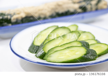 キュウリのぬか漬け 136176108