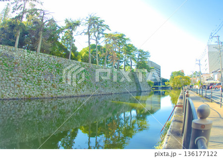 [三重県]津市にある津城の北堀と石垣 136177122