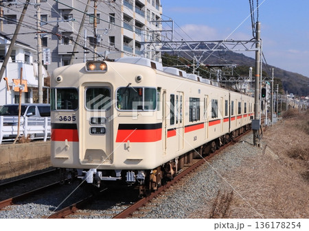 山陽電鉄　滝の茶屋駅に到着する3000系普通 136178254