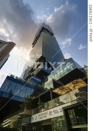 タイ・バンコクの超高層建築、マハナコーン / MahaNakhon, Bangkok タイ・バンコクの超高層建築、マハナコーン / MahaNakhon, Bangkok 136178903
