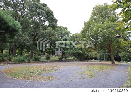 東京都千代田区日比谷公園自由の鐘の見える広場 136180850