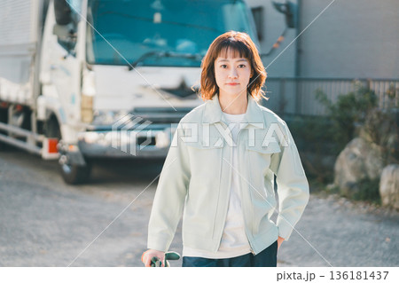 truck driver 136181437