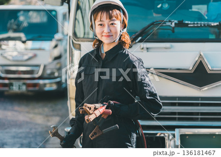 truck driver 136181467