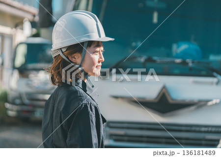 truck driver 136181489