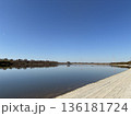 湖畔の風景 136181724