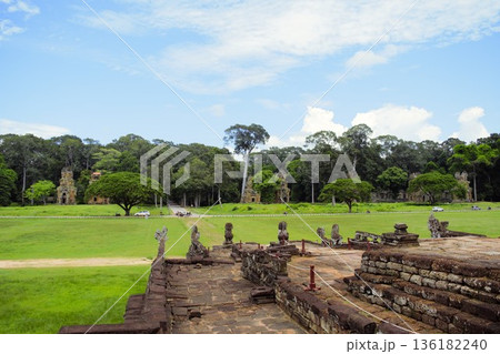 アンコール遺跡 象のテラスからの眺望 136182240