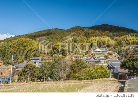 明日香村の山村風景 奈良県 明日香村の山村風景 奈良県 136185139