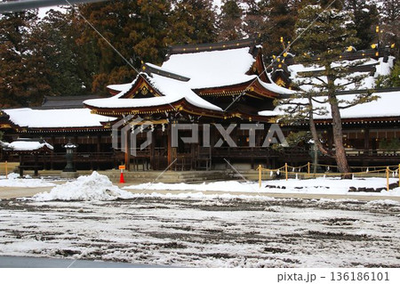 『お伊勢参らばお多賀へ参れ・お伊勢お多賀の子で御座る』と言われた… 滋賀の御宮【多賀大社】 136186101