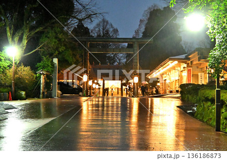 夜の射水神社 初詣 夜の射水神社 初詣 136186873
