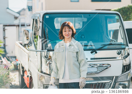 truck driver 136186986