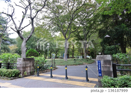 東京都千代田区日比谷公園の出入り口 東京都千代田区日比谷公園の出入り口 136187999