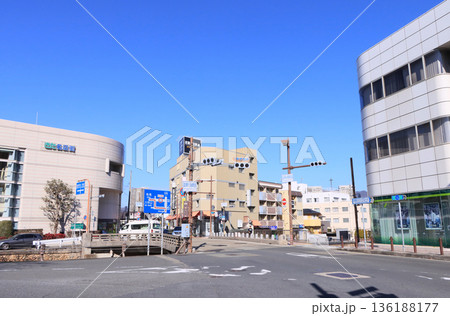 宝塚市 逆瀬川駅前の逆瀬川橋 宝塚市 逆瀬川駅前の逆瀬川橋 136188177