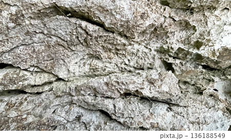 自然の造形が美しい岩のテクスチャ 136188549