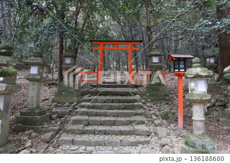 春日大社　奈良県　奈良市　春日野町 136188680