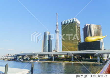 【東京都】隅田川と東京スカイツリー 136189173