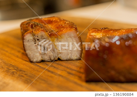 チャーシュー麺　ラーメン　叉焼 136190884