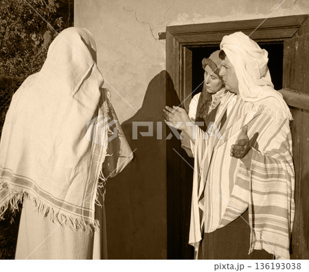 Man ask aboyt his way 136193038