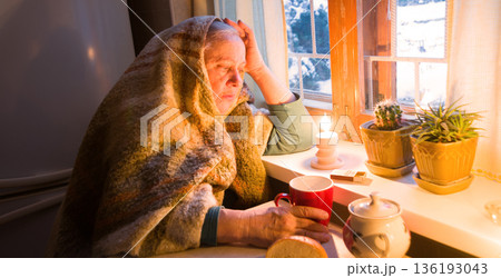 Poor old lady at the window Poor old lady at the window 136193043