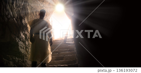Ancient guard at the entrance to the dungeon 136193072