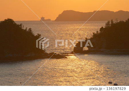笠戸島から望む絶景夕日スポット 笠戸島から望む絶景夕日スポット 136197829