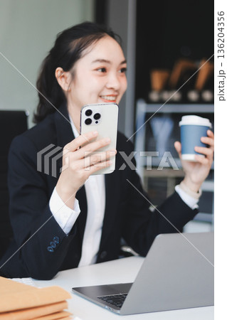 Lawyer explained to the client about the law that must be brought against the court case. Lawyer explained to the client about the law that must be brought against the court case. 136204356