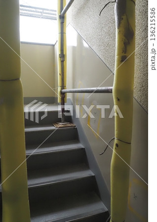 団地の改修工事 136215586