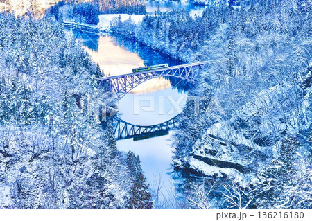 第一只見川橋梁　冬景色 136216180