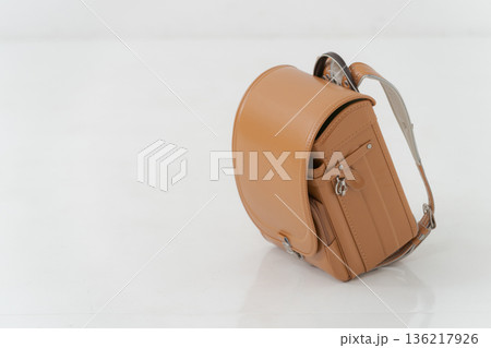 茶色いランドセル 136217926