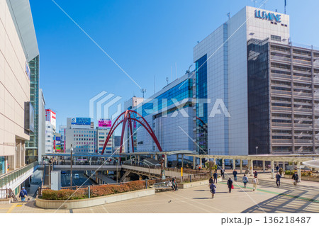 東京都の都市風景 立川駅北口 東京都の都市風景 立川駅北口 136218487