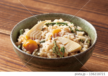 筍の炊き込みご飯 136218721