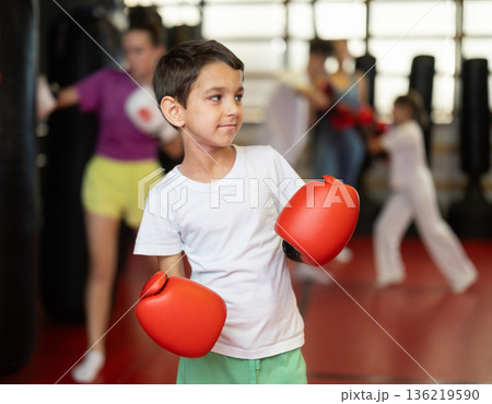 Teenage boy during workout 136219590