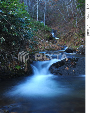 渓谷の流れ 136220182