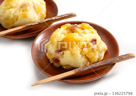 愛知県の郷土料理、鬼まんじゅう 136225798