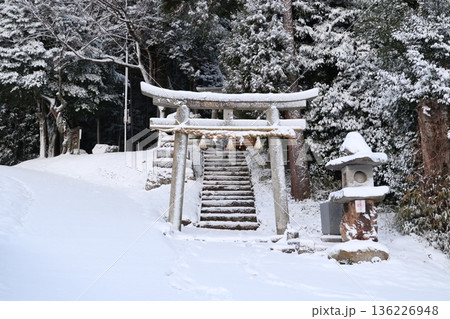 赤猪岩神社　23 136226948
