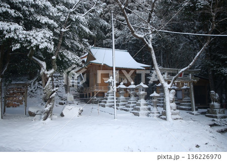 赤猪岩神社 1 赤猪岩神社 1 136226970