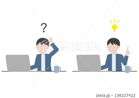疑問と解決の人物セットイラスト　パソコン作業とひらめき 136227422