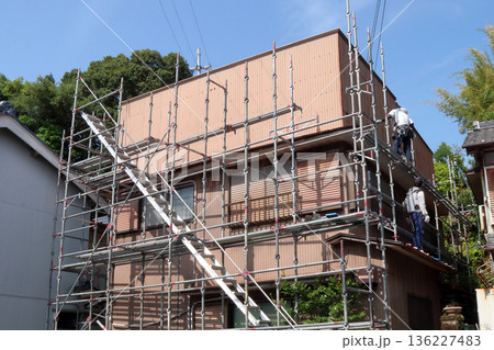建築足場外壁張替え板金ブリキ工事 建築足場外壁張替え板金ブリキ工事 136227483