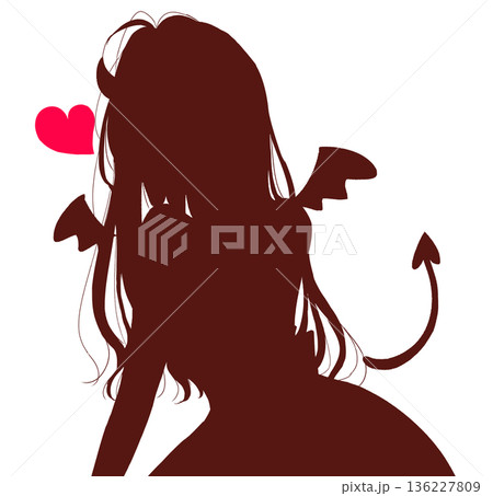 ロングヘアのセクシーな女性　小悪魔　シルエット 136227809