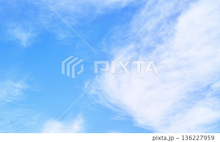 青空と雲イメージ 青空と雲イメージ 136227959